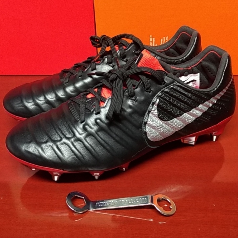 Nike Tiempo Legend VII 7 Elite SG-Pro Soccer Cleat
